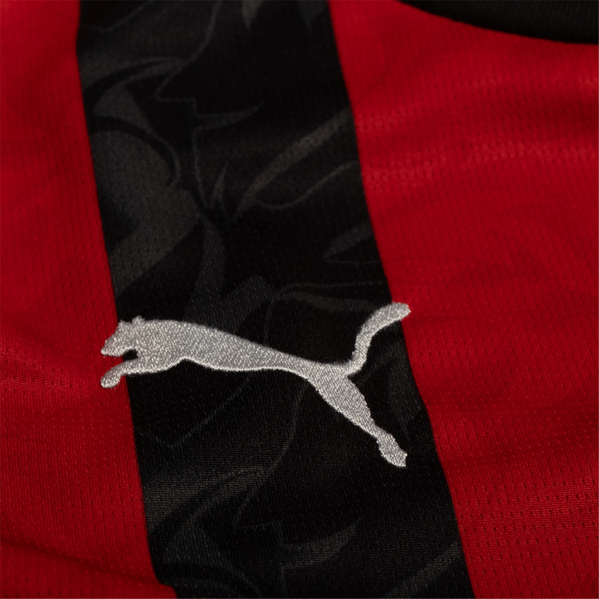 Puma Chukwueze Men's AC Milan Home Jersey w/ Champions League Patches 25/26 (Red/Black)